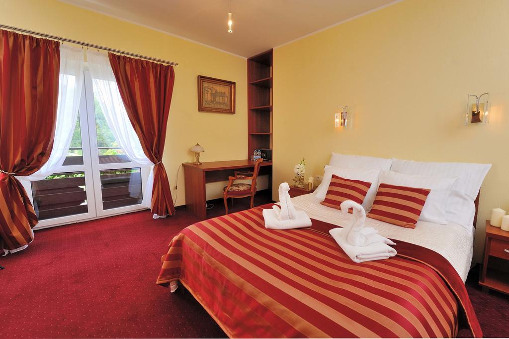 娜布拉力奇酒店 别尔斯克-比亚拉 客房 照片