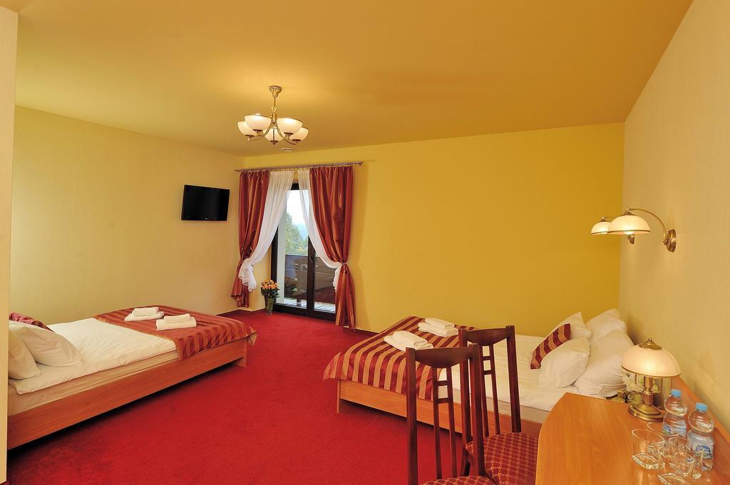 娜布拉力奇酒店 别尔斯克-比亚拉 客房 照片